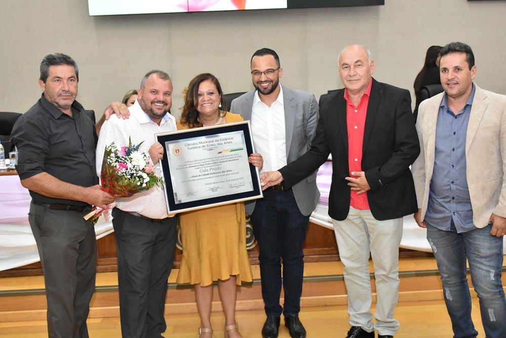 Mulheres são homenageadas na Câmara pelo 